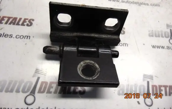 Volvo XC90 Front door lower hinge 