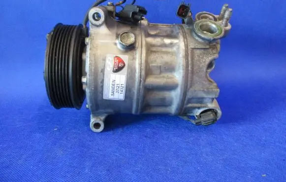 Volvo S60 Air conditioning (A/C) compressor (pump)