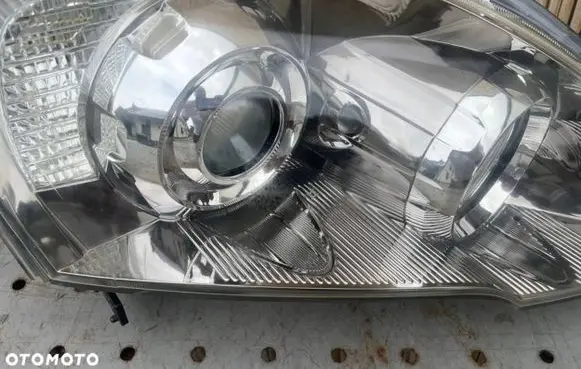 Honda CR-V Headlight/headlamp