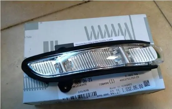 Mercedes-Benz S W221 Front indicator light 2198200621 A2198200621