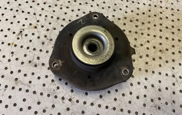 Skoda Yeti (5L) Front upper strut mount 1K0412331
