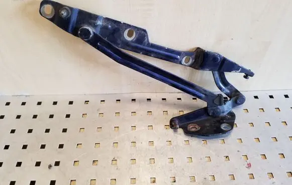 Audi A8 S8 D2 4D Tailgate/trunk/boot hinge