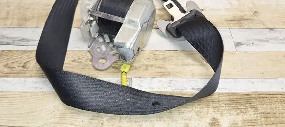 Toyota Corolla Verso AR10 Front seatbelt 0433085