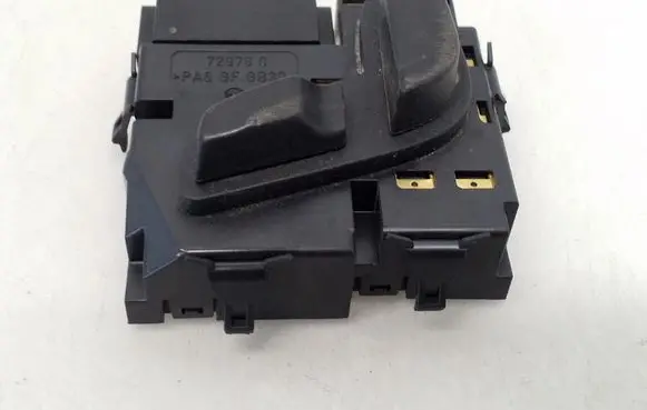 Mercedes-Benz E W212 Seat control switch A2048701958 03467816