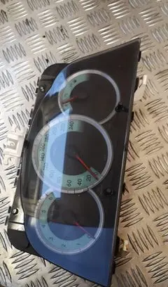 Toyota Corolla Verso AR10 Speedometer (instrument cluster) mb2574308260