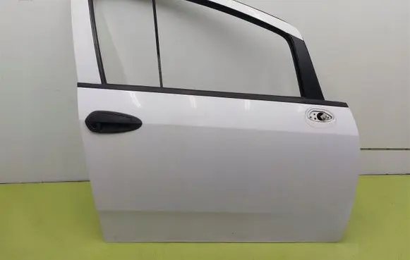Fiat Grande Punto Front door 249