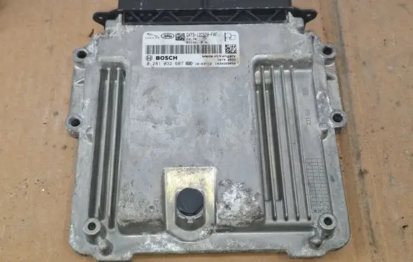 Land Rover Evoque I Engine control unit/module GX7312C520FAF 0281032607 1039S89050