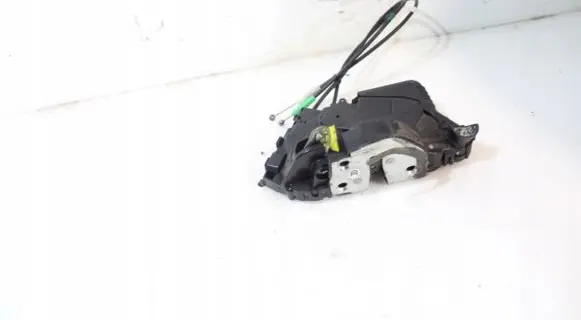 Toyota Prius (XW20) Front door lock