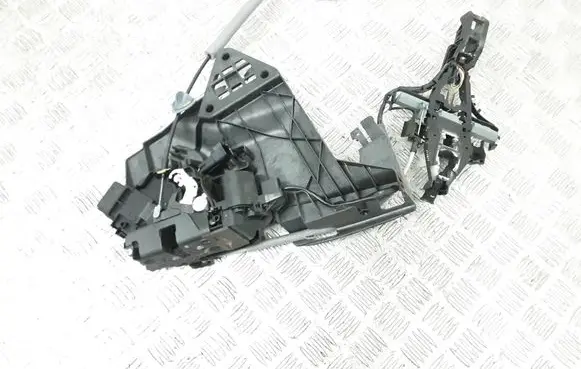 Volvo XC60 Front door lock 30799305 31301170