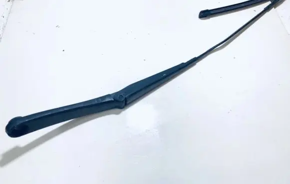 Audi A4 S4 B8 8K Front wiper blade arm 8k2955407