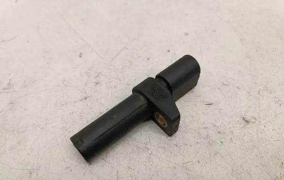 Mercedes-Benz E W211 Crankshaft position sensor 0031532828 A0031532828