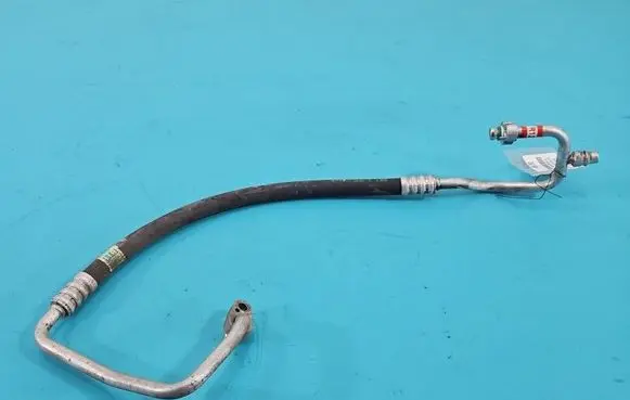Air conditioning (A/C) pipe/hose