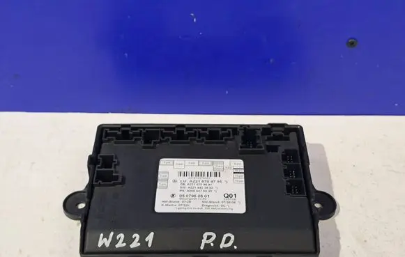 Mercedes-Benz S W221 Door control unit/module A2218704795 A2218709691