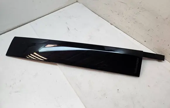 Volkswagen ID. Buzz Front door glass trim molding 1T3837902
