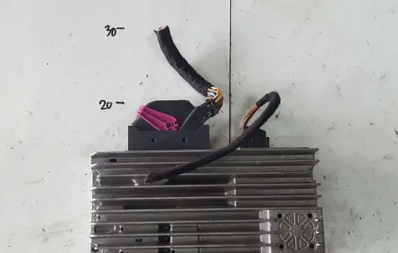 Audi A5 8T 8F Sound amplifier 8T0035223L