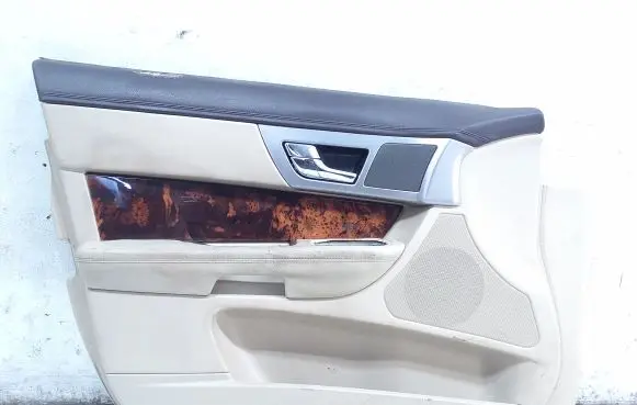 Jaguar XF X250 Front door card panel trim 8X235423713E