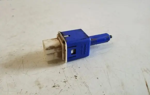 Honda CR-V Brake pedal sensor switch M49351