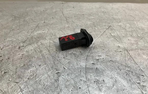 BMW 5 F10 F11 Fuel tank opening switch 82289392