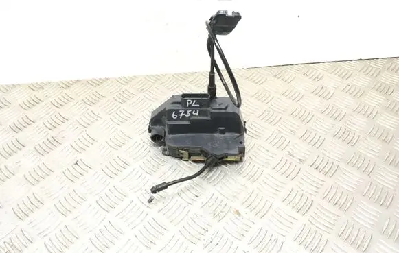 Renault Megane II Front door lock