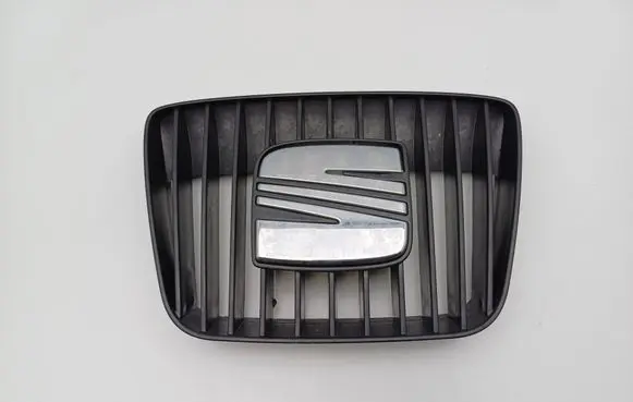 Seat Ibiza II (6k) Front grill 6K0853654D