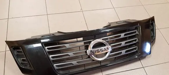 Front bumper upper radiator grill