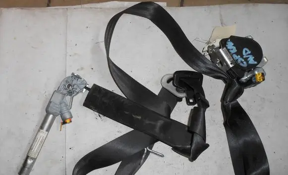Citroen C3 Picasso Front seatbelt 96889895XX