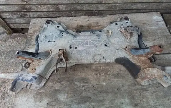 Citroen Berlingo Front subframe 531998B 531997B