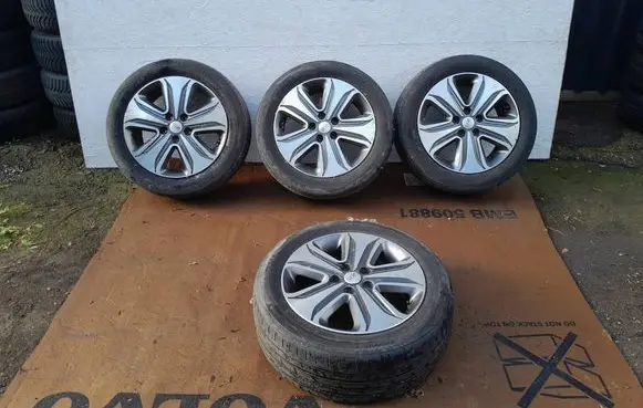 Toyota Avensis T270 R17 alloy rim 52910A8210