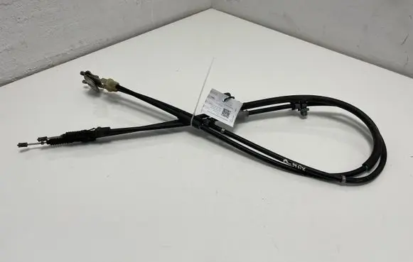 Handbrake/parking brake wiring cable