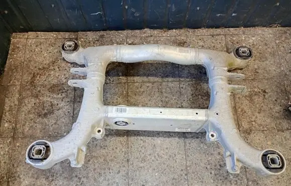 BMW 5 F10 F11 Rear axle beam 677649602