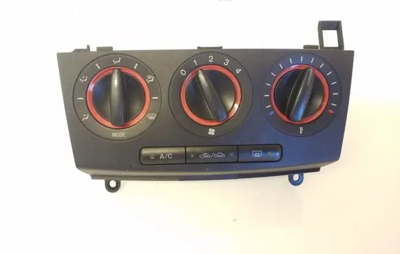 Mazda 3 I Climate control unit C3513 31203