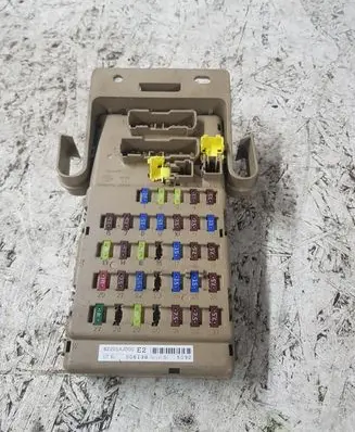 Subaru Legacy Fuse module 82201AJ000