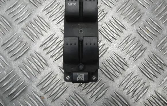 Mazda 3 I Electric window control switch BN8F66350