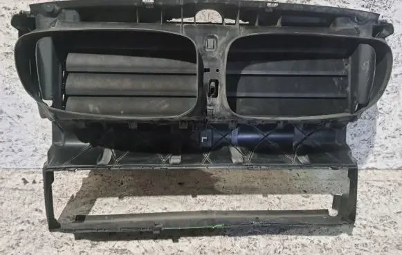 BMW 5 F10 F11 Radiator trim 