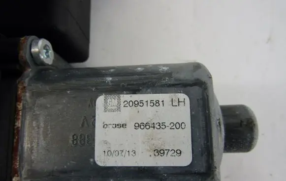 Opel Zafira C Front window lifting mechanism without motor 915367104