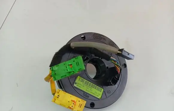 Mercedes-Benz A W169 Airbag slip ring squib (SRS ring) A1695402345