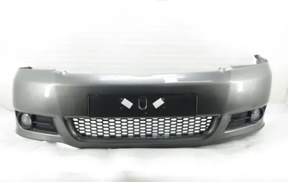Toyota Corolla Verso E121 Front bumper 
