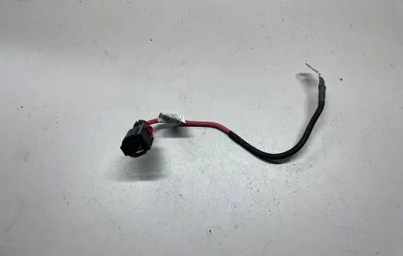 BMW X1 F48 F49 Positive cable (battery) 8589050