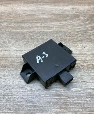 Audi A3 S3 8P Alarm control unit/module 1K0907719