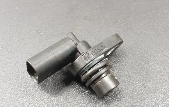 Mercedes-Benz C AMG W205 Camshaft position sensor A2709050400 2709050400 0232103125