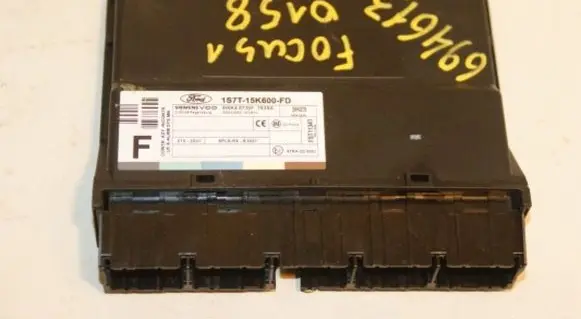 Ford Focus Door central lock control unit/module 1S7T15K600FD