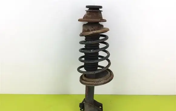 Front shock absorber with coil spring