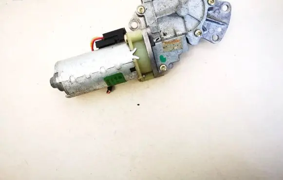 Volvo S60 Seat adjustment motor 0130002526 198388-102