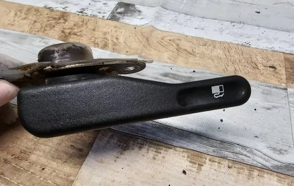 Nissan Almera Tino Fuel cap release pull handle 