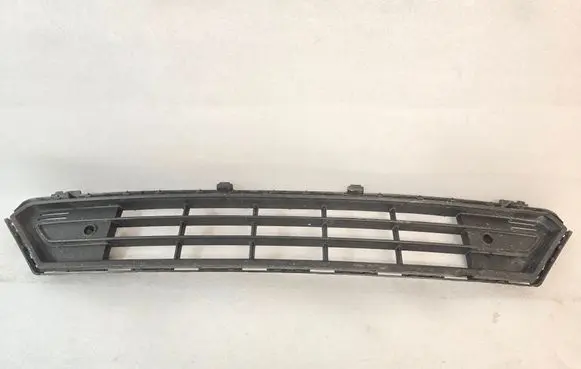 Front bumper lower grill