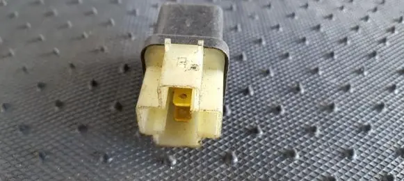 Nissan Almera Other relay 2523079972