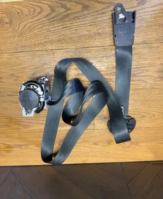 Opel Corsa F Front seatbelt