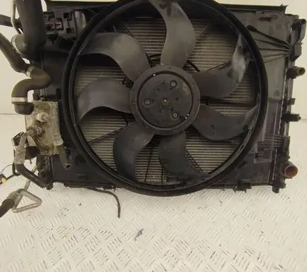 Mercedes-Benz C W205 Electric radiator cooling fan