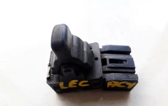 Subaru Legacy Electric window control switch PPTD40