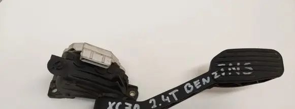 Volvo XC70 Accelerator throttle pedal 9472579
